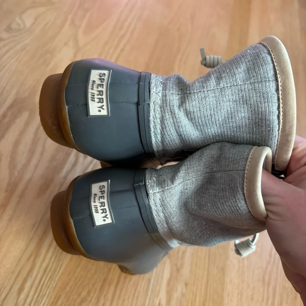 Sperry Women's Gray Winter Boots Waterproof Sz 10 Silver Rubber Rain